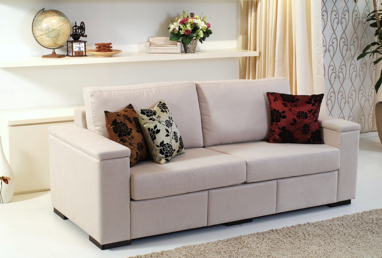Loose-back sofa in the Woodlands showroom